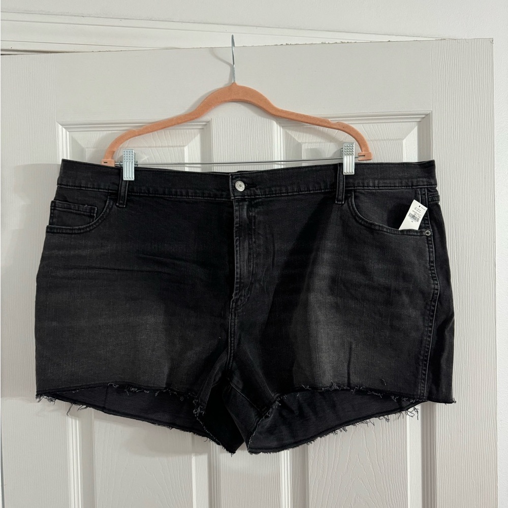 Plus size mid rise boyfriend shorts NWT